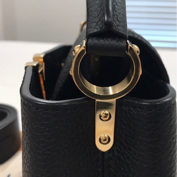 Louis Vuitton Capucines Mini Black with Gold Hardware - Picture 12 of 16